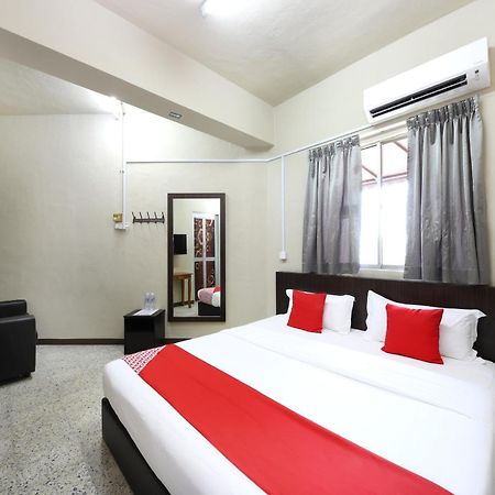 Oyo 507 Aikka Hotel Butterworth Exterior photo